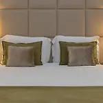 Your & Hotel Alcobaca