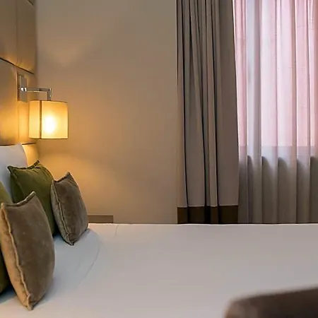 Hotel Your & 4*