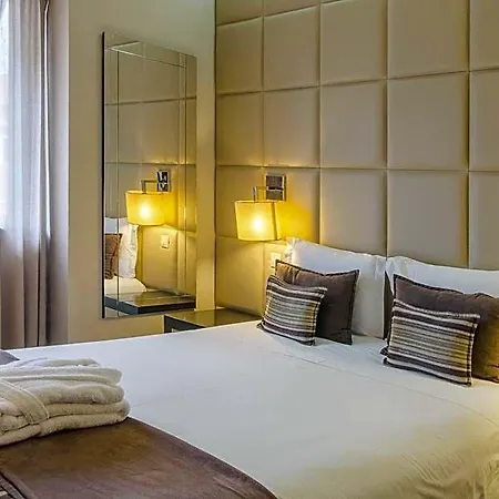Hotel Your & 4*