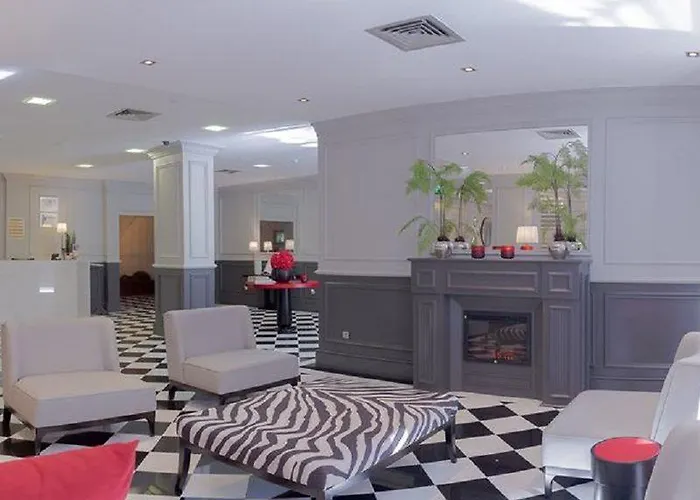 Отель Your & 4*