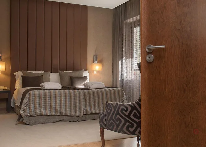 Отель Your & Алкобаса