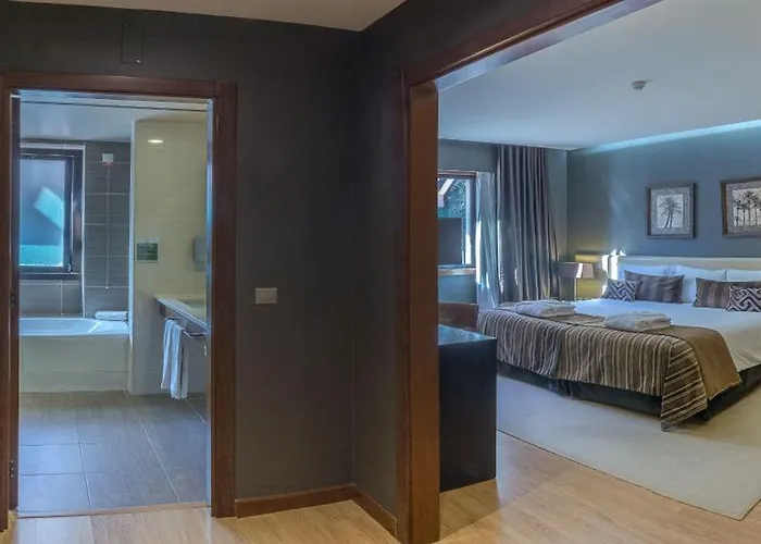 Отель Your & Алкобаса