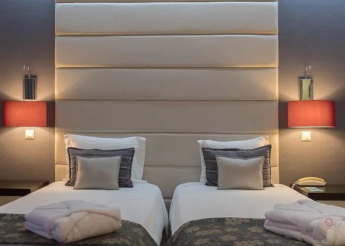 Отель Your & Алкобаса