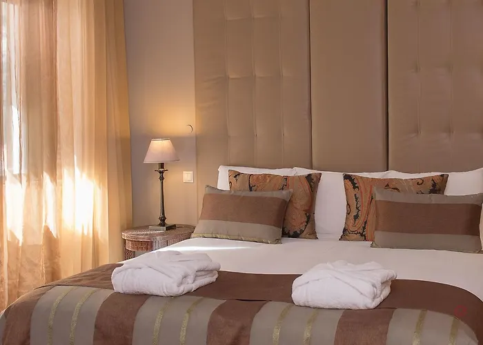 Отель Your & Алкобаса