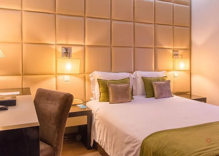 Отель Your & Алкобаса